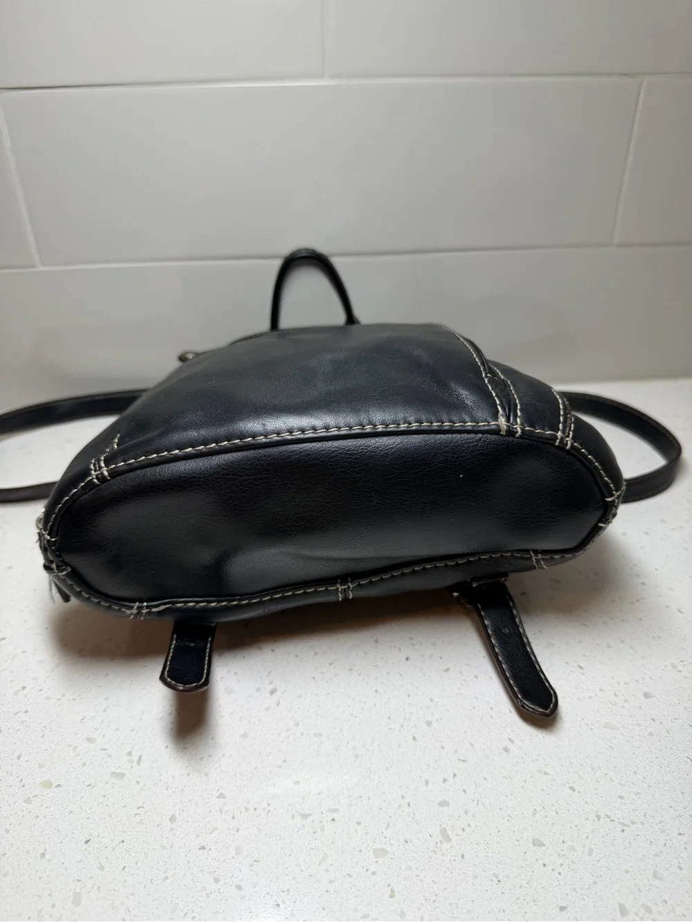 St John’s Bay Vintage Black Genuine Leather Backpack Purse Y2K 90s minimalist